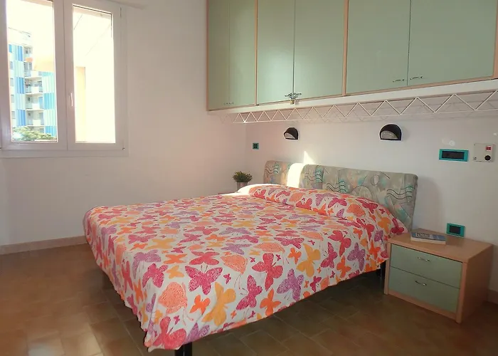 Esperia 23 ليدو دي بومبوسا