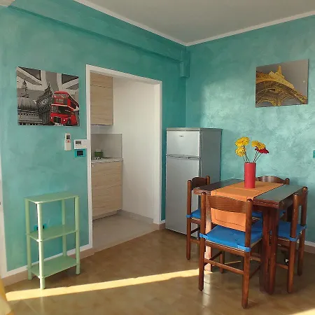Apartamento Esperia 23 *